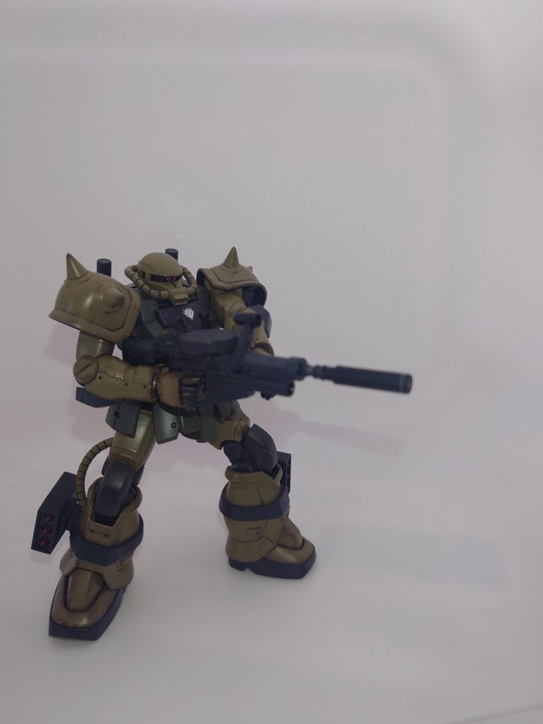 ザクと言えばやはり上部給弾パンマガジンのザクマシンガンですよ奥さん。