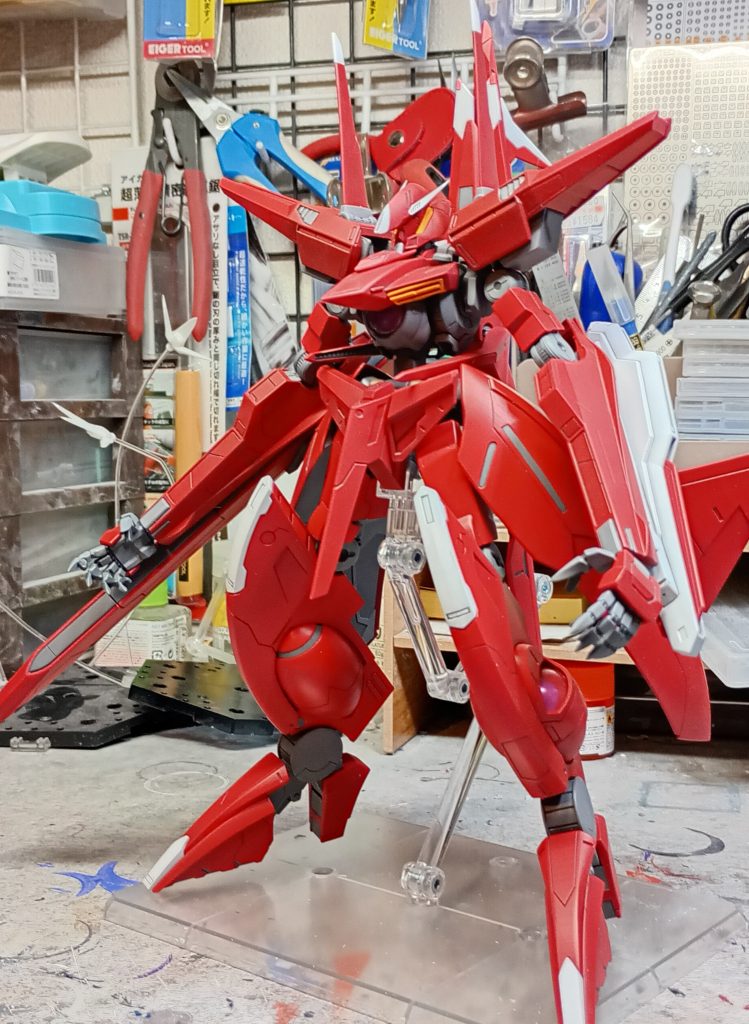 素立ちアルケーガンダムの異形ぽさを残しつつだいぶ人形に寄りました腕の付け根変わるだけでだいぶ人形になります