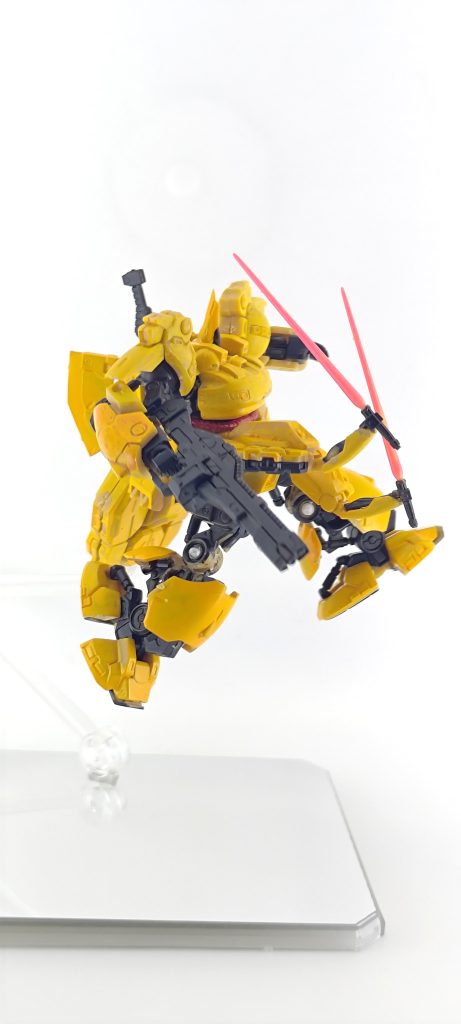 以上です。ガンダムアーティファクトの可動化は、ウイングガンダムで試みて3体をスクラップにする失敗をした苦い経験があったので、リベンジできてよかったです。ジ・Oは可動を仕込むスペースが大きいので、可動化の入門には最適だと思いました。あとはニッパーで切り飛ばすだけで可動するようになる箇所がいくつかあって、設計者の親切心を感じました。ここまでご覧いただきありがとうございました！