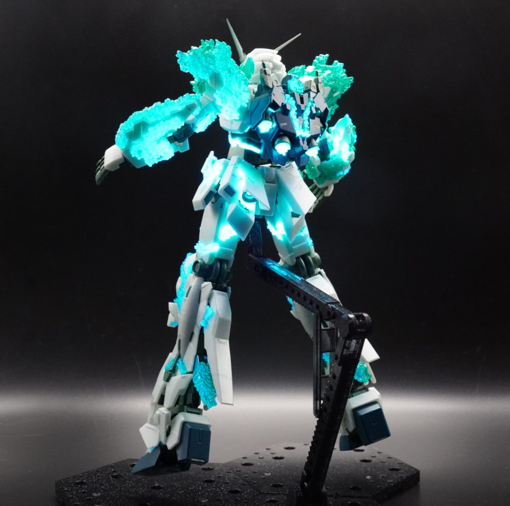 スタンドはクリアーブラックでラメ入りです。ハセガワ　セラミックコンパウンドで磨いて、ハセガワ　コーティングポリマーでコートです。