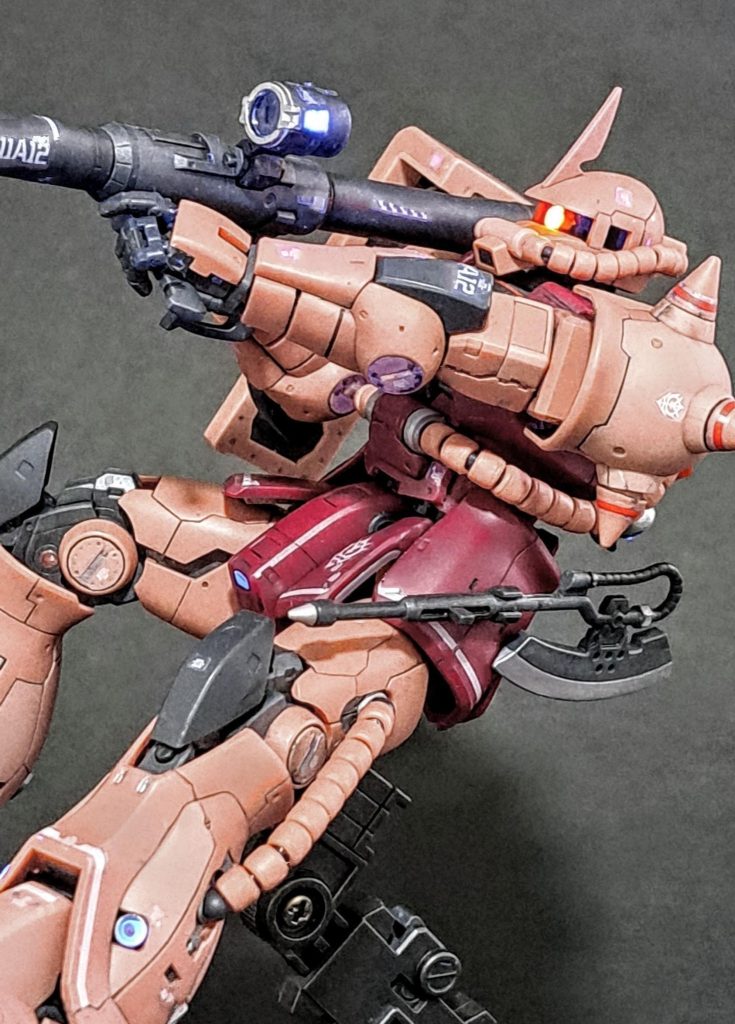 忘れてた。こいつ光ります。始めてのブラックライト!よく光る。