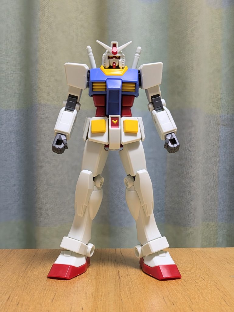 ベースはEGのガンダムです‼️ゲート跡や、合わせ目処理などは一切していません💦何故なら…上から色々と塗り重ねて、ほとんど分からなくなるからです👍