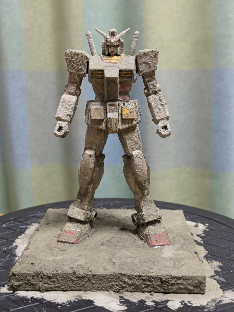 隙間を埋め終わったら、100均のセメントを塗りました✨だって石像だもの…