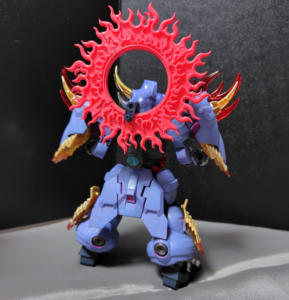 焔の後光はディランザのバックパックを少し改造して着脱出来る様にしています。