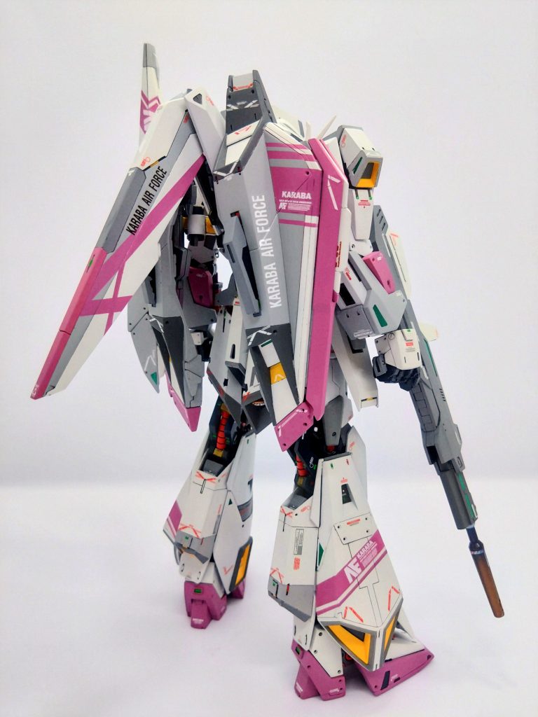 背中のスタビライザーはアムロのAでしょうか?メタルロボット魂と、従来のカラースキームを混ぜてありますw