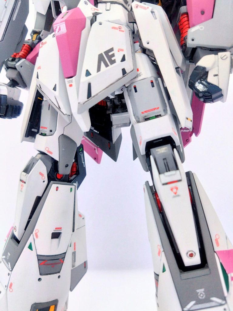 今回の一番のお気に入りのショット✨頑張った各アーマー裏のデコレーションがチラ見できる😂一人で萌えております😋性癖がバレてしまいますね😁