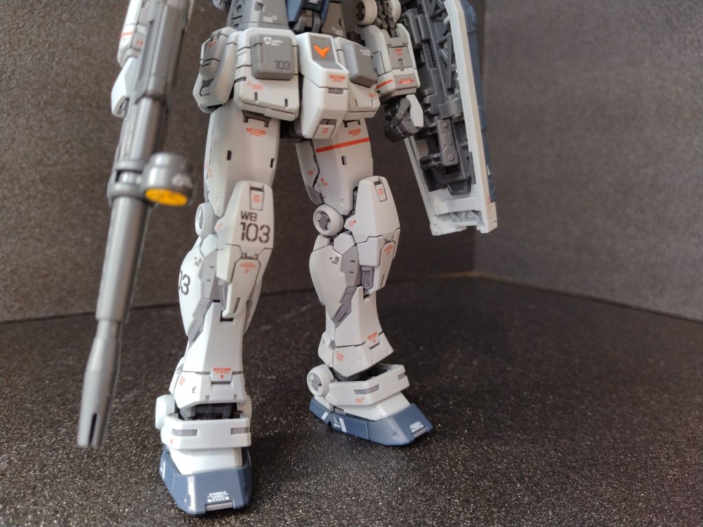 アトラクションのG3はメインカラーが薄紫ですが好みで紺色にしました。