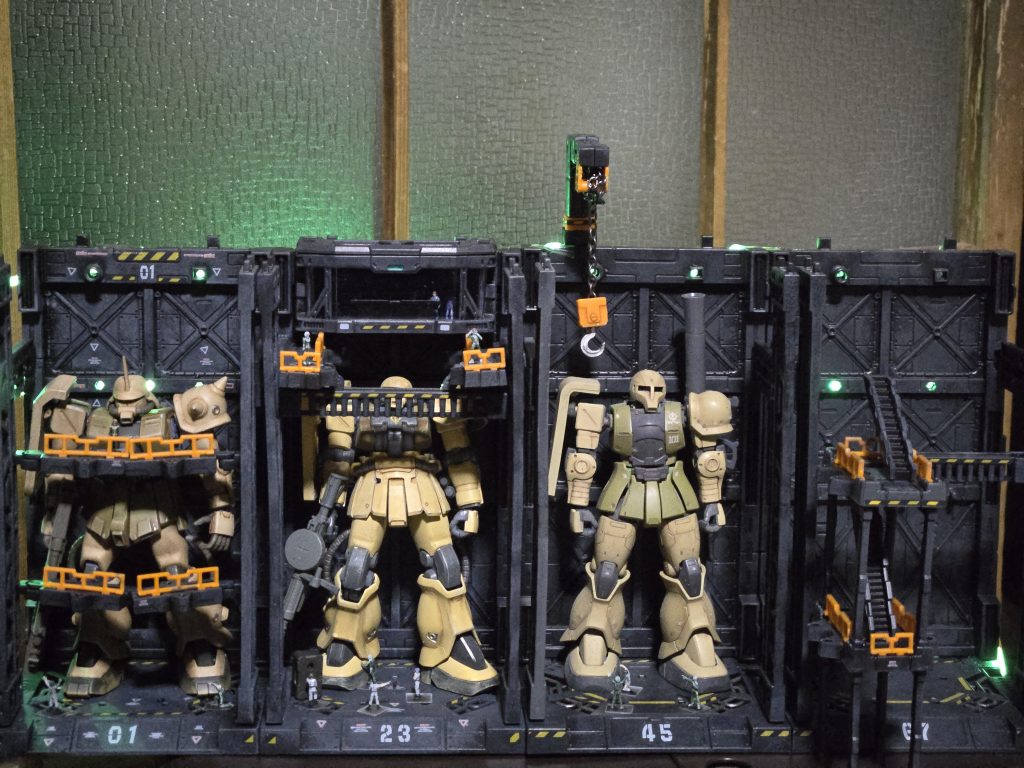 山田化学さんの格納庫に並べたHG