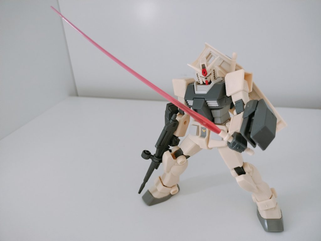 これはこれでいいんだけど、関節が緩い気がしますガトリングはオプションパーツです