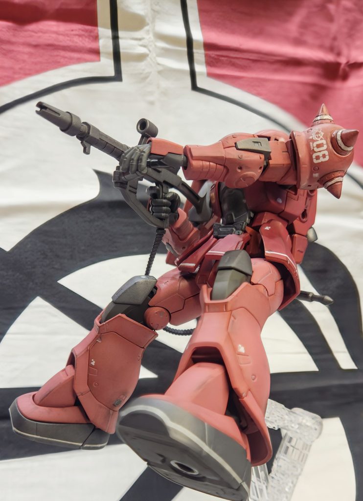 連邦旗艦にマシンガンを連射するシーンに痺れました!