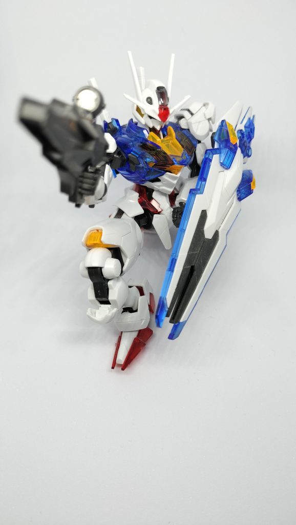 初めての投稿で、ポーズも写真もGUNSTA投稿も難しい(gundam-kao4)