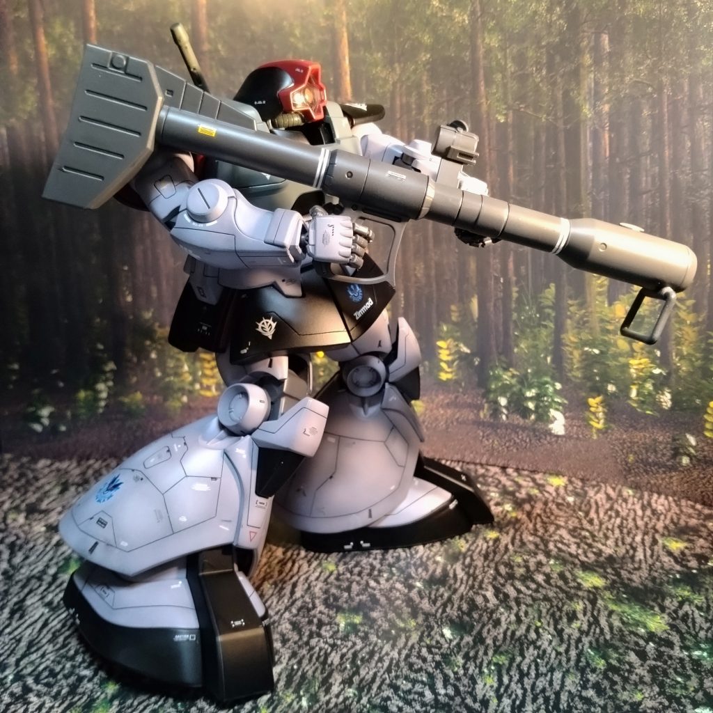 製作工程には載せてますが武器類はヒートサーベルまでネオジム磁石仕込んでます!ちなみに本体側は右手だけです!