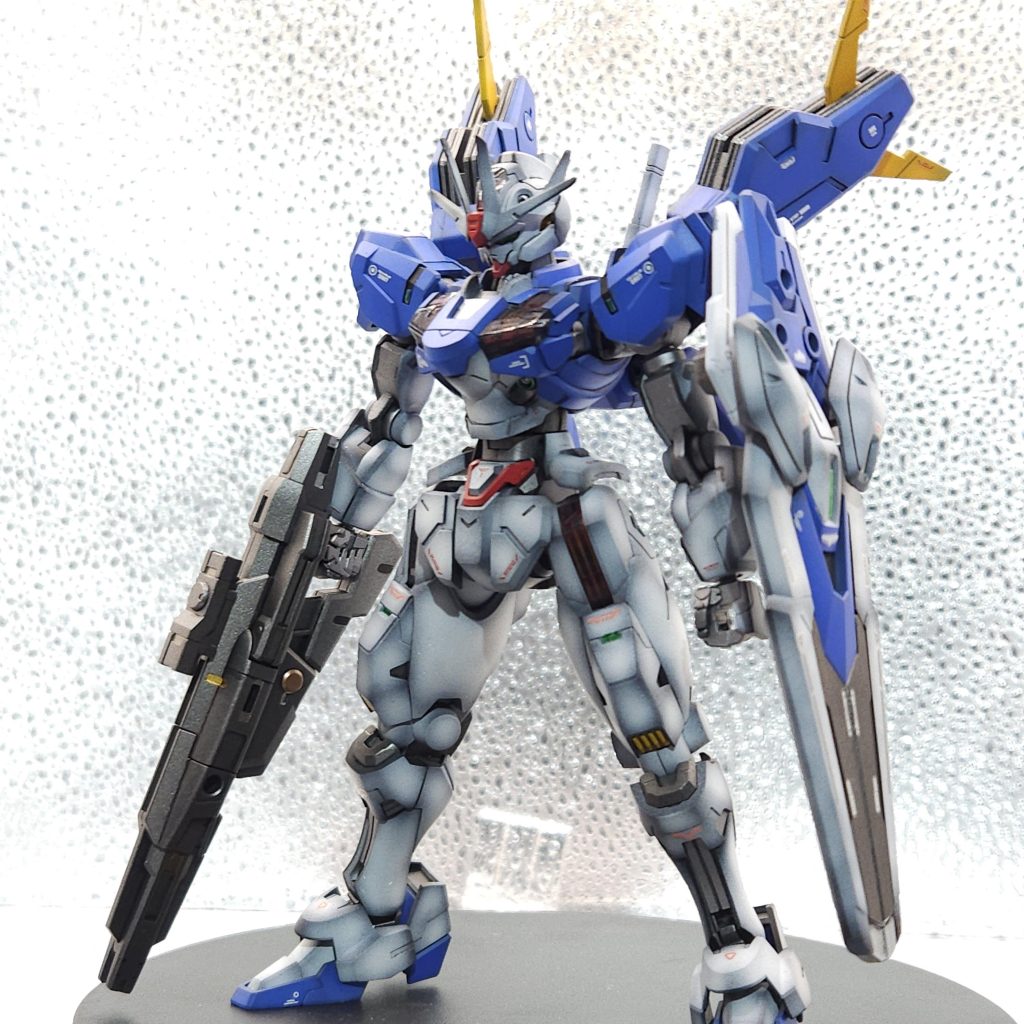 黒立ち上げのグラデーション塗装です❗下地はサーフェイサーエヴォブラックフレームはガイアさんのスターブライトアイアンとフレームメタリック2外装白はフィニッシャーズ、ピュアホワイト、青はピュアブルー、黄色はガイアのビビットオレンジセンサー類はスターブライトシルバーからクリアカラーでキャンディー塗装してます