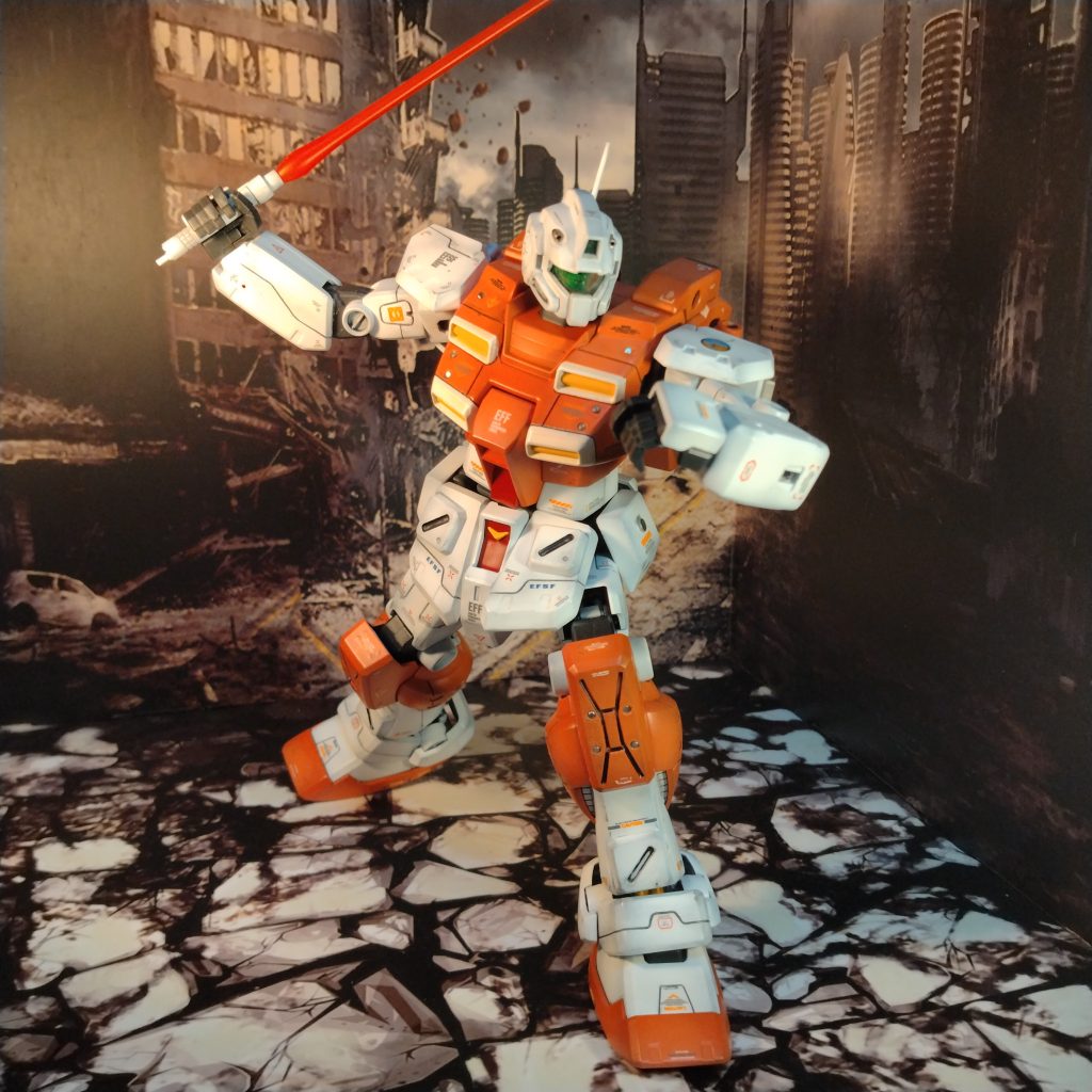 古めのキット設計でもこの2箇所をいじるだけで!動きの表現は結構変わったと思います!😀