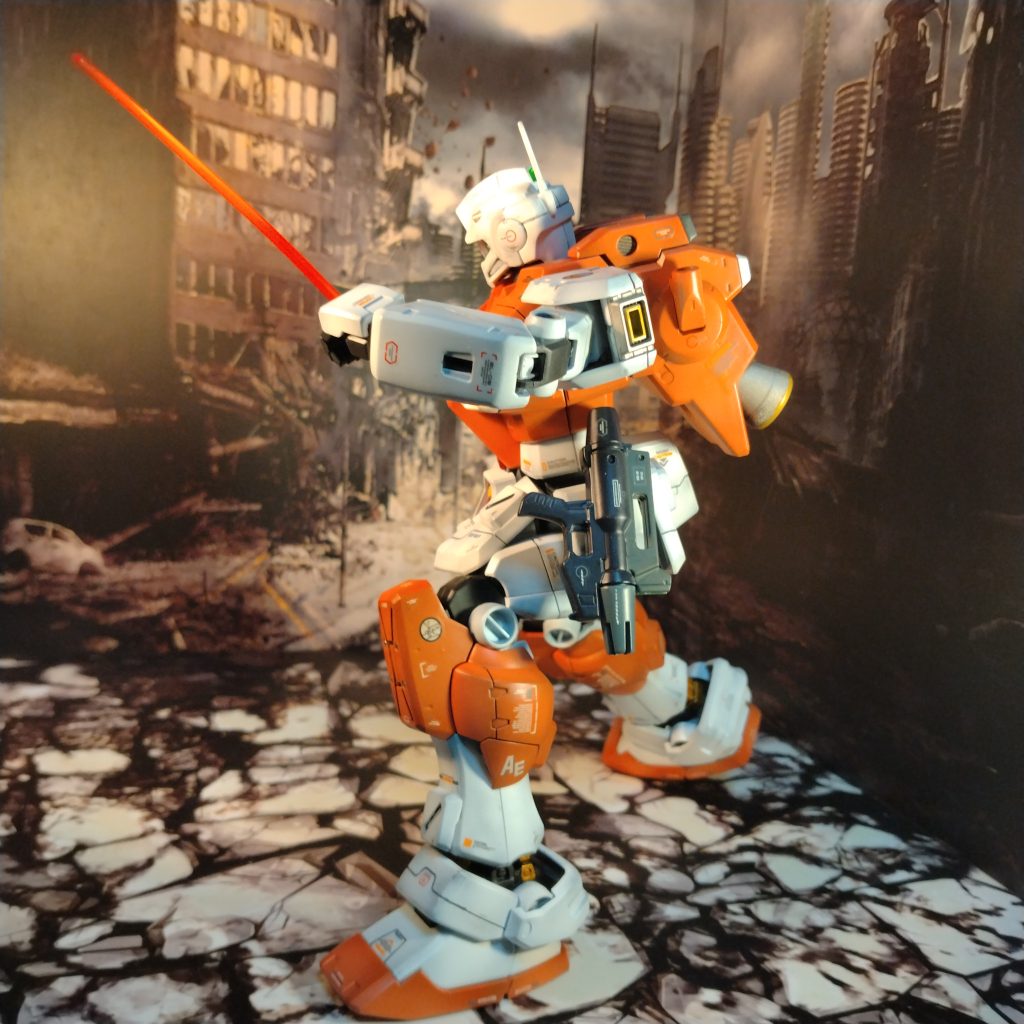 今回は腰のスプレーガンのみ腰にネオジム磁石で付けれます!後の武器は元より腰裏にセット出来るので!😀