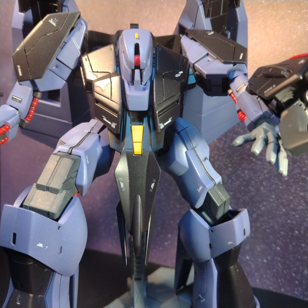 このモノアイも3回作り直しました!😄最初自作で作ったのですが!やってる内にやっぱりちゃんとボールジョイント使おうと途中注文したので!作るのが遅くなりました!結局試作したモノアイが2個余分に出来ました😄一応モノアイは動きますが!いちいちピンセット使ってやるので!面倒くさいです!😄