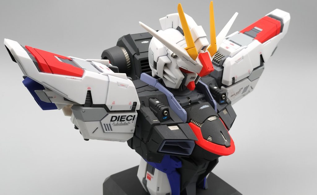 フリーダムガンダム胸像–5枚目/制作者：shinfan