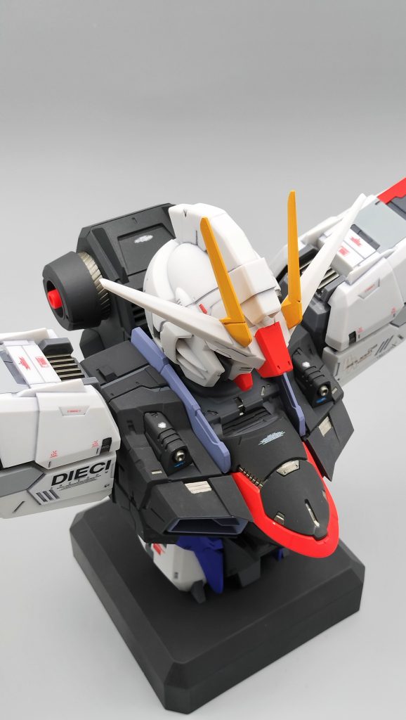 フリーダムガンダム胸像–6枚目/制作者：shinfan