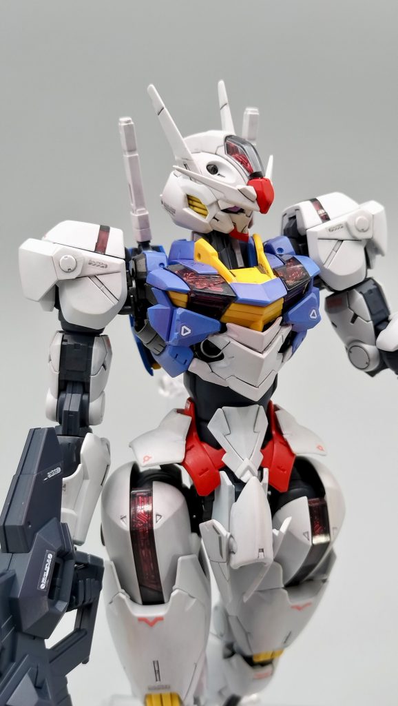 股間パーツは上下反転させる事でオスぽさを軽減したつもり内股のポージングに拘ってみたけど、結構苦戦しました。人間の骨格のように、大腿の可動軸を中心より外側(大転子の位置)にすれば良いのかなと思ったりしました。