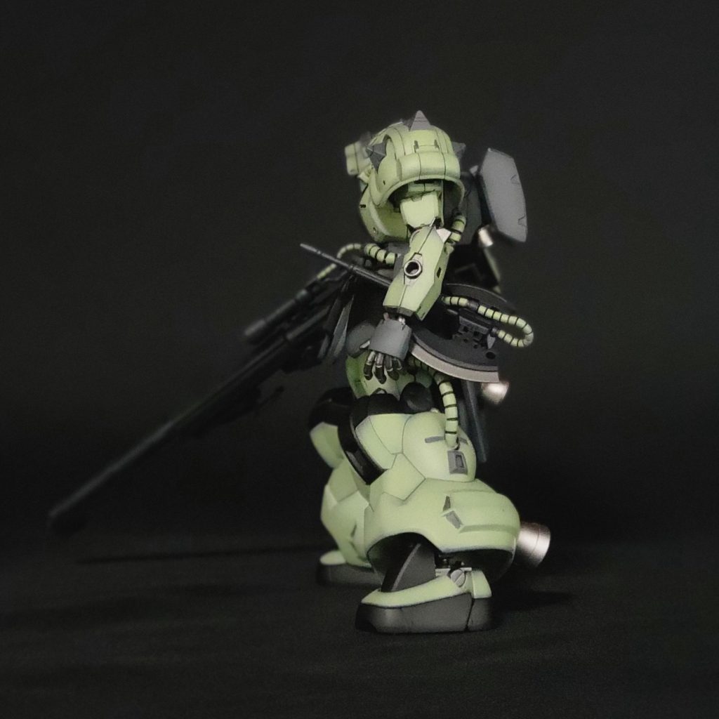 左側面ヒートホークもシステムウエポンキットのものです。 以下ポージング