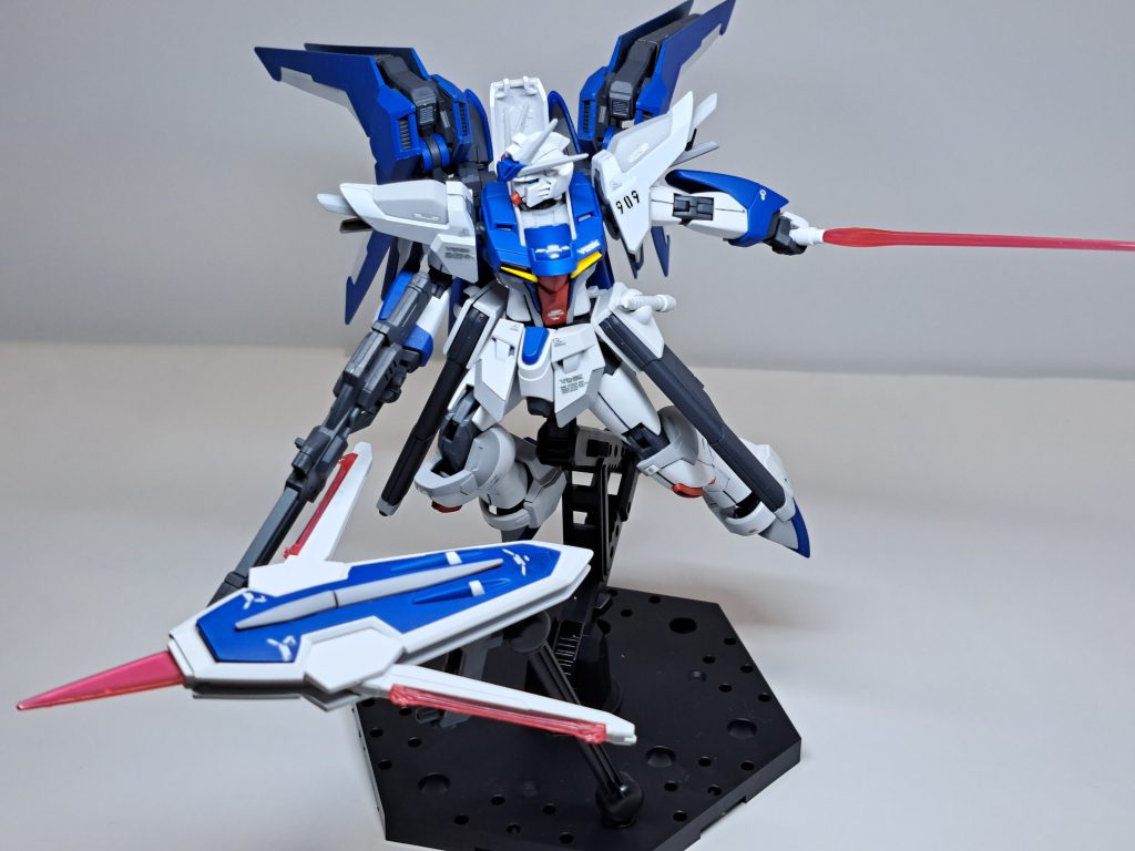 シールドブーメランを展開し突撃。SEEDアクションシステム、ブンドドしていて楽しいです。