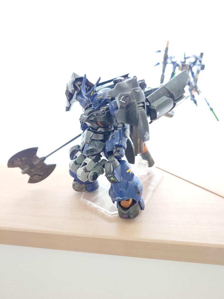 ゴテゴテしてるけど収まり良くしたい。