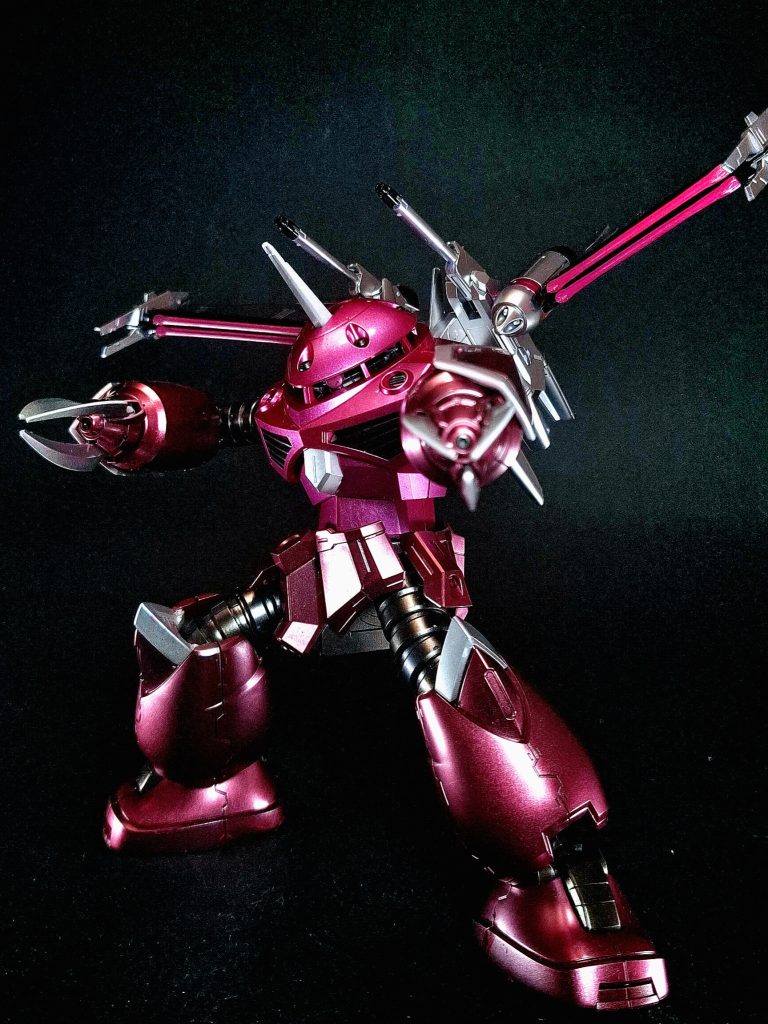 YD-5M 対装甲斬牙爪両腕部にある3本爪のクローアーム。ブレード部分を赤熱化させ、破壊力を増すことが出来る。