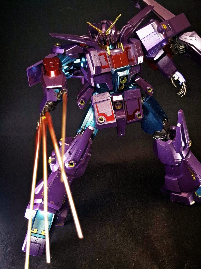 機動戦士Ζガンダム (TV版)第48話に登場。ゲーツ・キャパを兄と思うよう精神操作されたロザミア・バダムをパイロットに、ゲーツの乗るバウンド・ドックで随行し指示を出す形でグラナダへのアクシズ落としを阻止しようと作戦行動を行うアーガマを攻撃するべく投入された。カミーユはロザミアに戦いをやめさせるべく、自分を兄と思わせて説得を行うが、仲間の窮地を救う為にやむなくロザミアごとコクピットを狙撃し、機体は沈黙した。この時点ではシールドの調整が不完全であった為、装備される事無く運用されており、MA形態には変形する事はなかった。また、劇場版では当該エピソードがカットされたため未登場となり、シロッコとの最終決戦では唐突にロザミィの精神体が登場するという不自然な展開が生じている