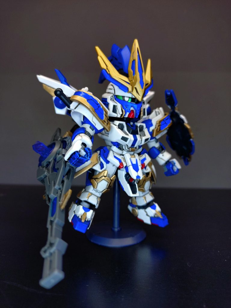 元のトールギスⅢから真っ白なので、此方の夏候惇も取説では割と真っ白だったのが、物足りなく感じたので、見ての通り色を盛りました。