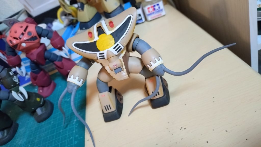 アッグガイ、スジ彫り上手くできんかった…