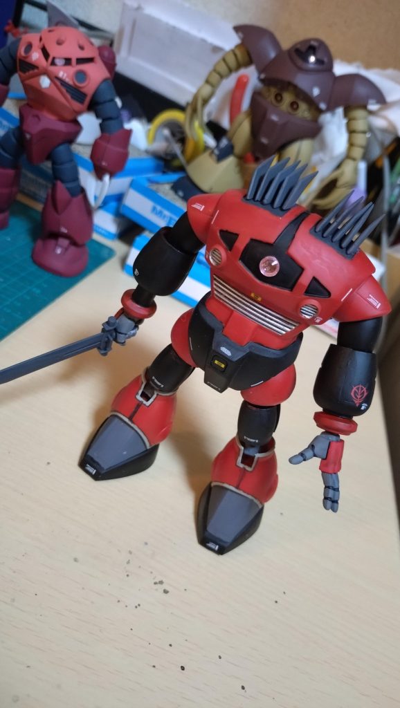 ゾゴックもユニコーンバージョンで。手はHGドムで楽しました。