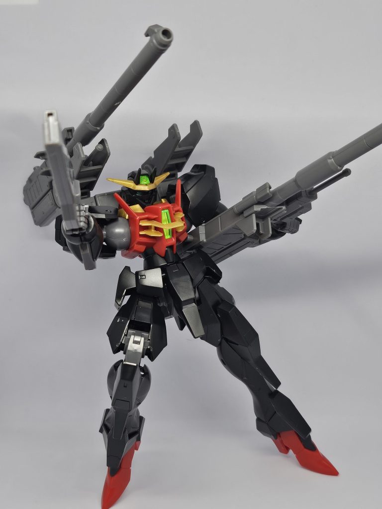 ラファエルガンダム2–3枚目/制作者：紅月昇