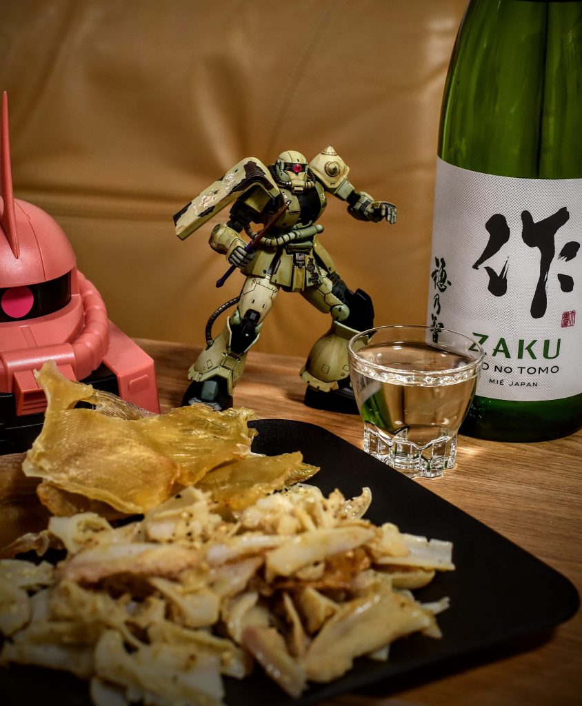 完成を祝して日本酒『作』を一献傾けました。