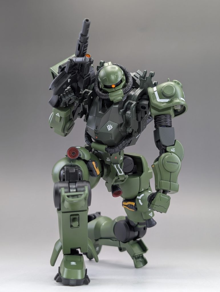 新しめのキットを使用しているので可動を確保しつつ、スタイルを崩さないように意識しました。