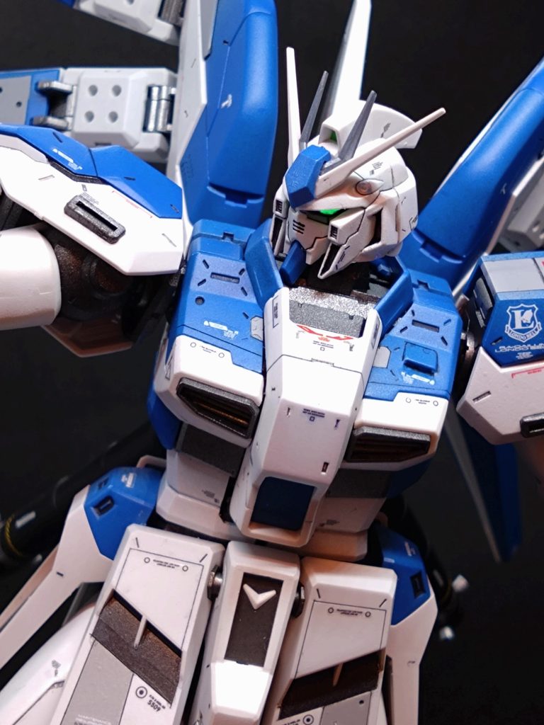 大きくて全身入らない、、、撮影が難しい、、、内部フレームもしっかり色分けしてます。(息子に「見えなくなるのに、何で塗ってるの?」と、、、確かに、、、)