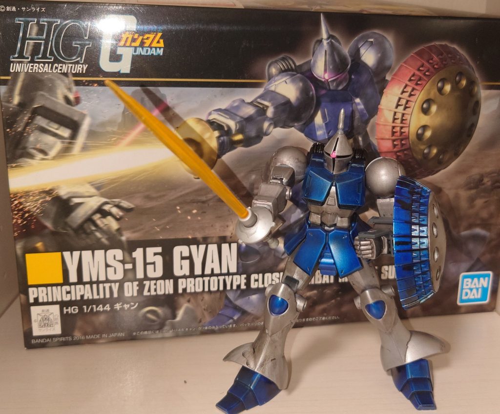 リヴァイブ版ギャンを、全塗装しました　青い部分はﾒﾀﾘｯｸﾌﾞﾙｰ、銀色はｼﾙﾊﾞｰﾒﾀﾙ　スミ入れしてつや消しﾄｯﾌﾟｺｰﾄ、リアルタッチマーカーでウエザリングして光沢ﾄｯﾌﾟｺｰﾄかけてます　ﾓﾉｱｲは掘削してﾚｼﾞﾝ処理、更に蛍光ピンクを塗布　ブラックライトでタイトル写真のように光ります