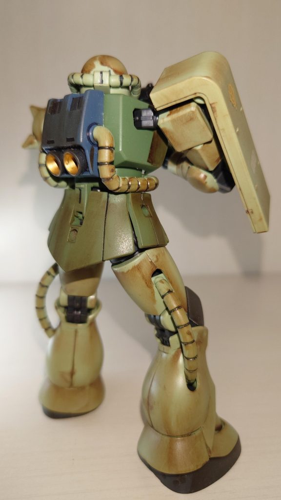 個人的にお気に入りの画像 ザクⅡのバックショット バーニアも丁寧に塗り分けております ウエザリングはもっと大胆にやってもよかったかな、と反省 次回に活かそう!!