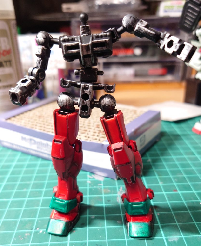 組み立て中…フレームも黒サフ、ドライブラシ、つや消しトップコートかけてますよ 見えない所も手を抜かないのがオシャレ