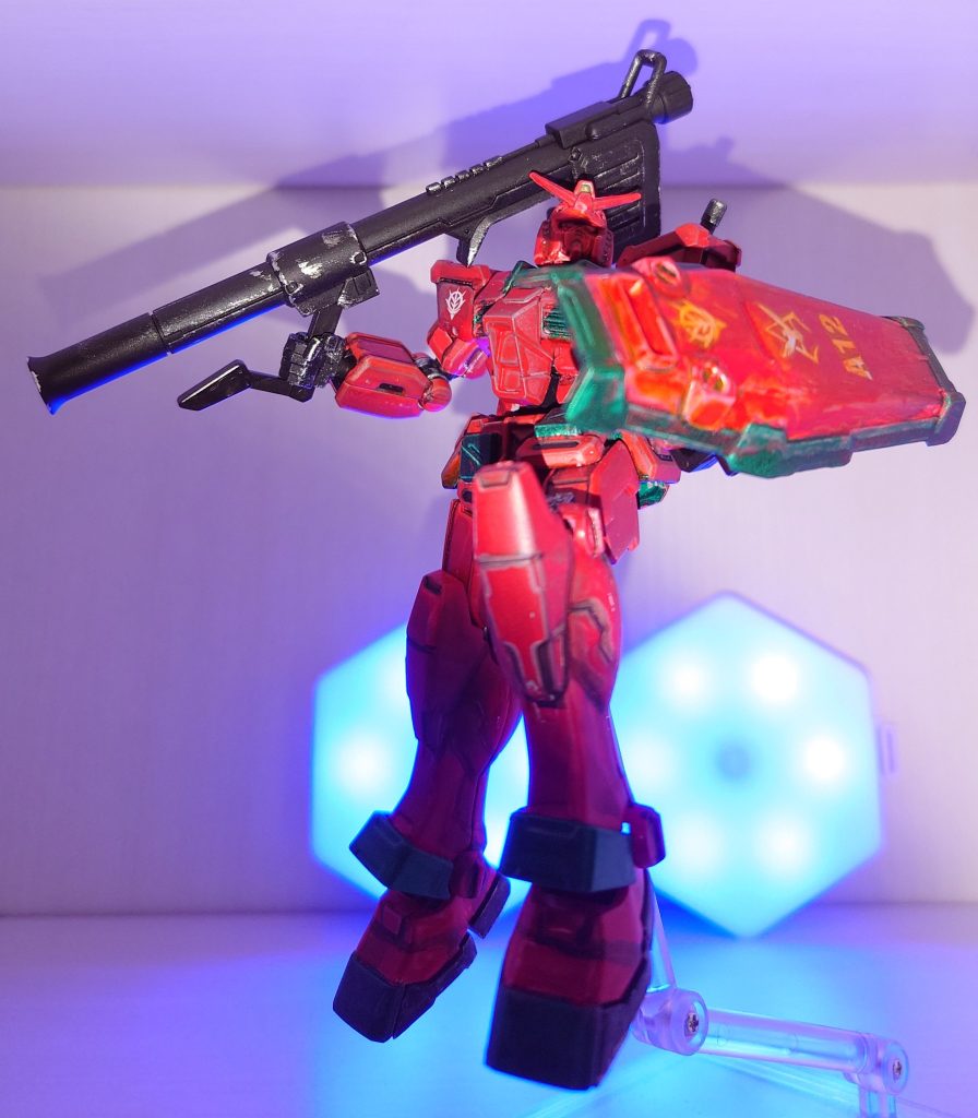 顔が陰になってますが、ハイパーバズーカが似合います