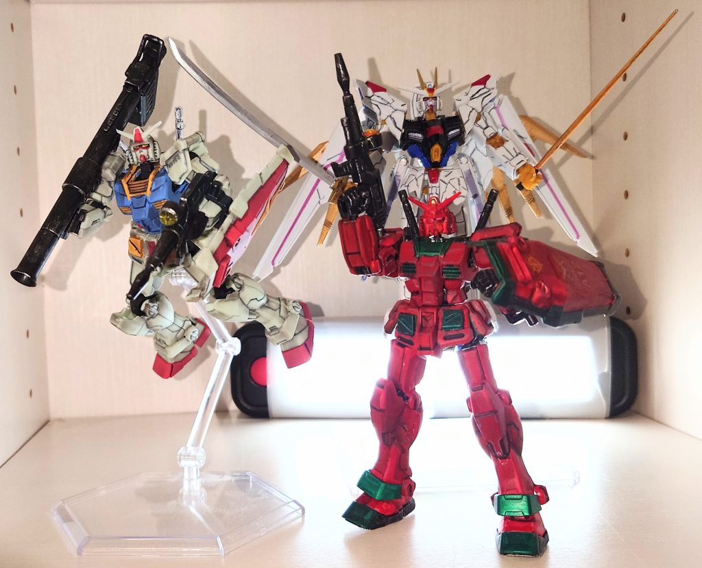 手を加えたGフレームFA集めました 左からガンダム、赤いガンダム、マイティーストライクフリーダム どれも楽しい時間を過ごせました