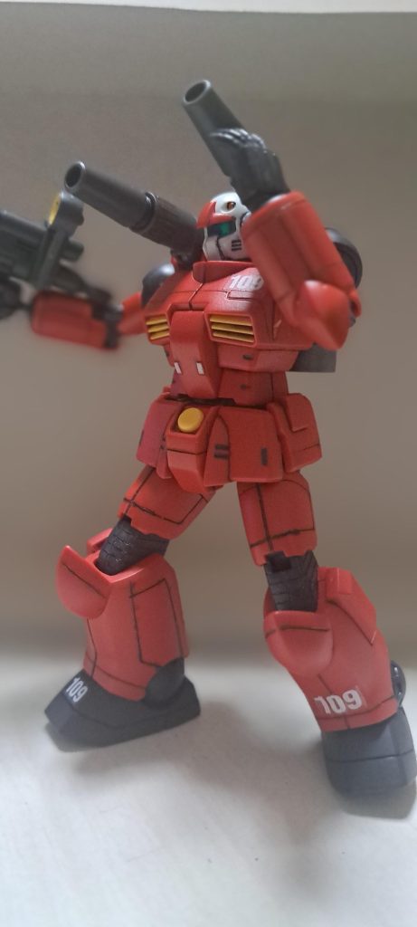 アニメを観てた子供の頃は、パイロットのキャラの性格、機体の見た目があまり好みではなかったのですが、今改めてカッコ良いと思いだしてきました。