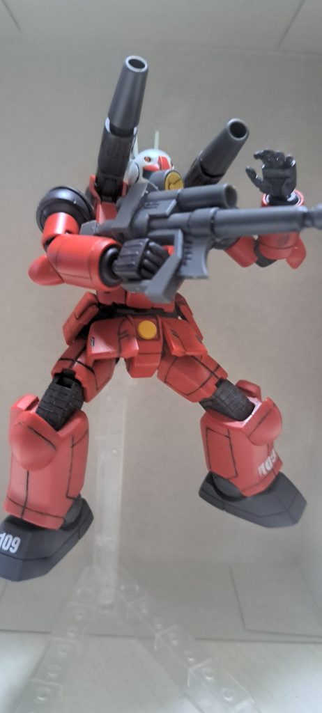 武器のライフルもカッコいいです。 