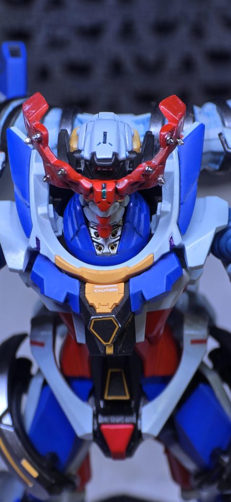 頭部と首のディテールには拘りました、首の穴は爪楊枝で塗装。