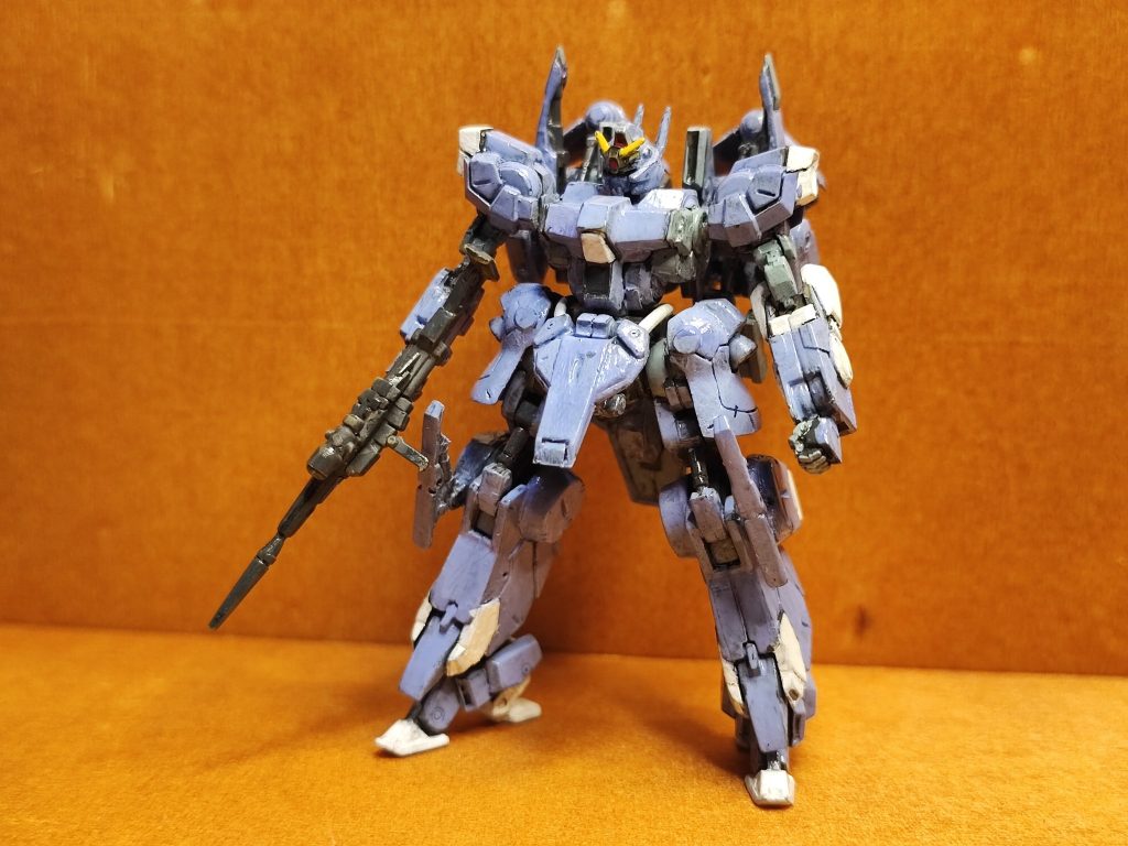 改造はせず、一部合わせ目消しと全身のモールド掘り直しをしました。