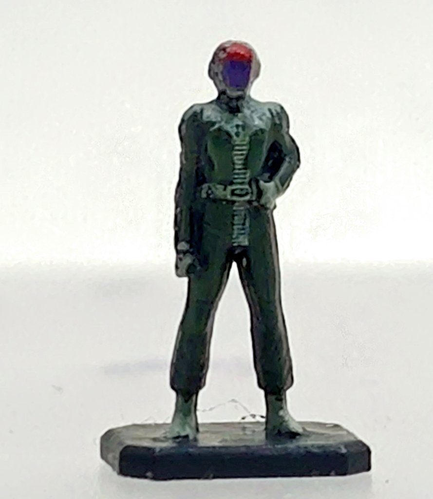 ジオン兵のフィギュアも塗装しましたRGのパイロットフィギュアは毎回塗装してたのですが近年の作品にはフィギュアが付属しなくなってしまったので少し残念です💦