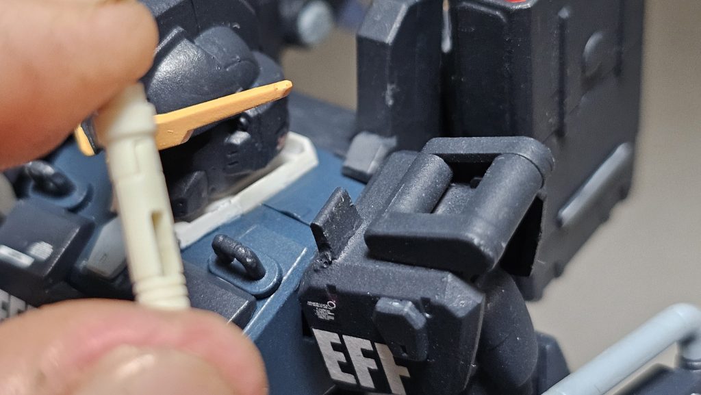 ビームサーベルはプラ板で取り外し可能にしています。