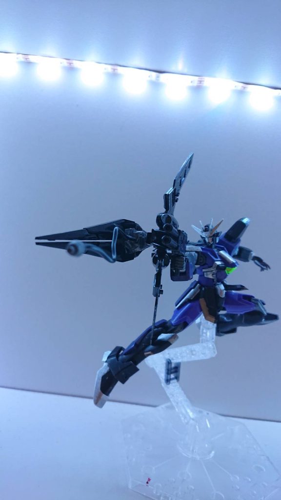 tune! chaser cobra!多様攻撃特化のチューンアップ。射出口から出てくるのは特殊な金属によって硬度などを自由に変えることができるウィップ状の物。相手に打撃を喰らえたり拘束したり麻痺させたりと、様々な使用ができる。