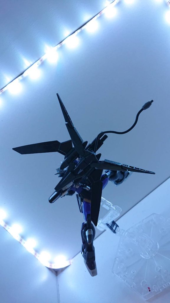 ヒリュウ「終わりだ…まとめて仲良く散れ…トリプルチューン!」tune! chaser Spider!tune! chaser Bat!tune! chaser cobra!3つのチューンアップを同時に使用することで使うことのできる奥の手。本来一つだけでも扱いが難しいバイラルコアシステムを3つも使っているため機体、共にパイロットにも大きな負荷がかかる。しかしその代償を償った時に放たれる必殺技である”エグゼキューショントリプル”は強力だ。さて次回は、今回投稿できなかった「超ガンダムXX」です!お楽しみに~