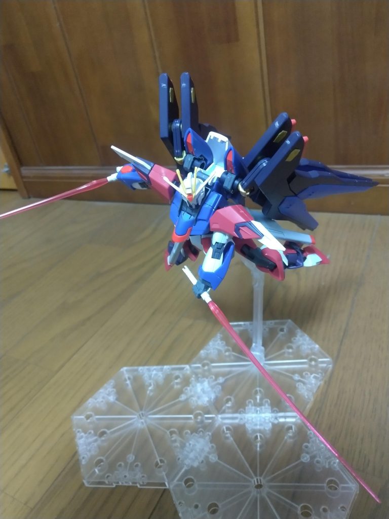 武装紹介ビームサーベル ヴァーサスラケルタ 連結も可能だが、基本はオミット。