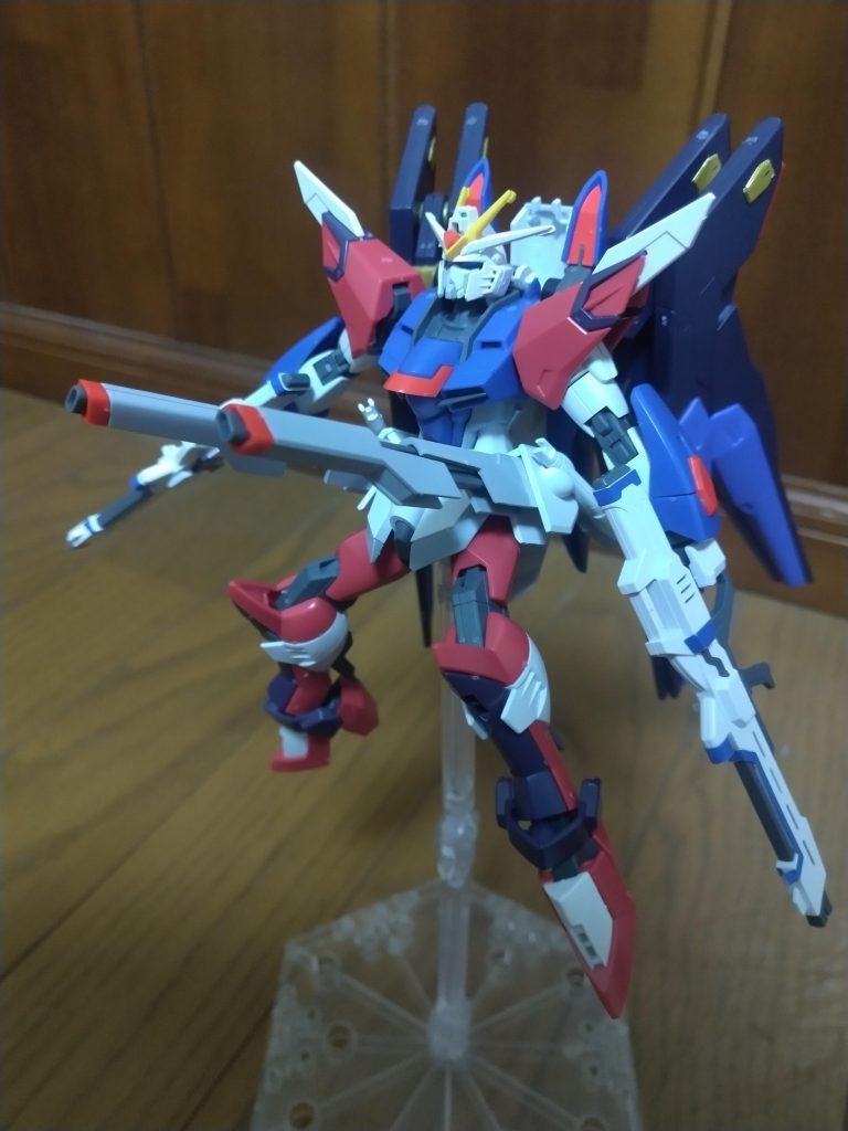 ヴァースフィアス4レール砲一発で甚大なダメージを与える。